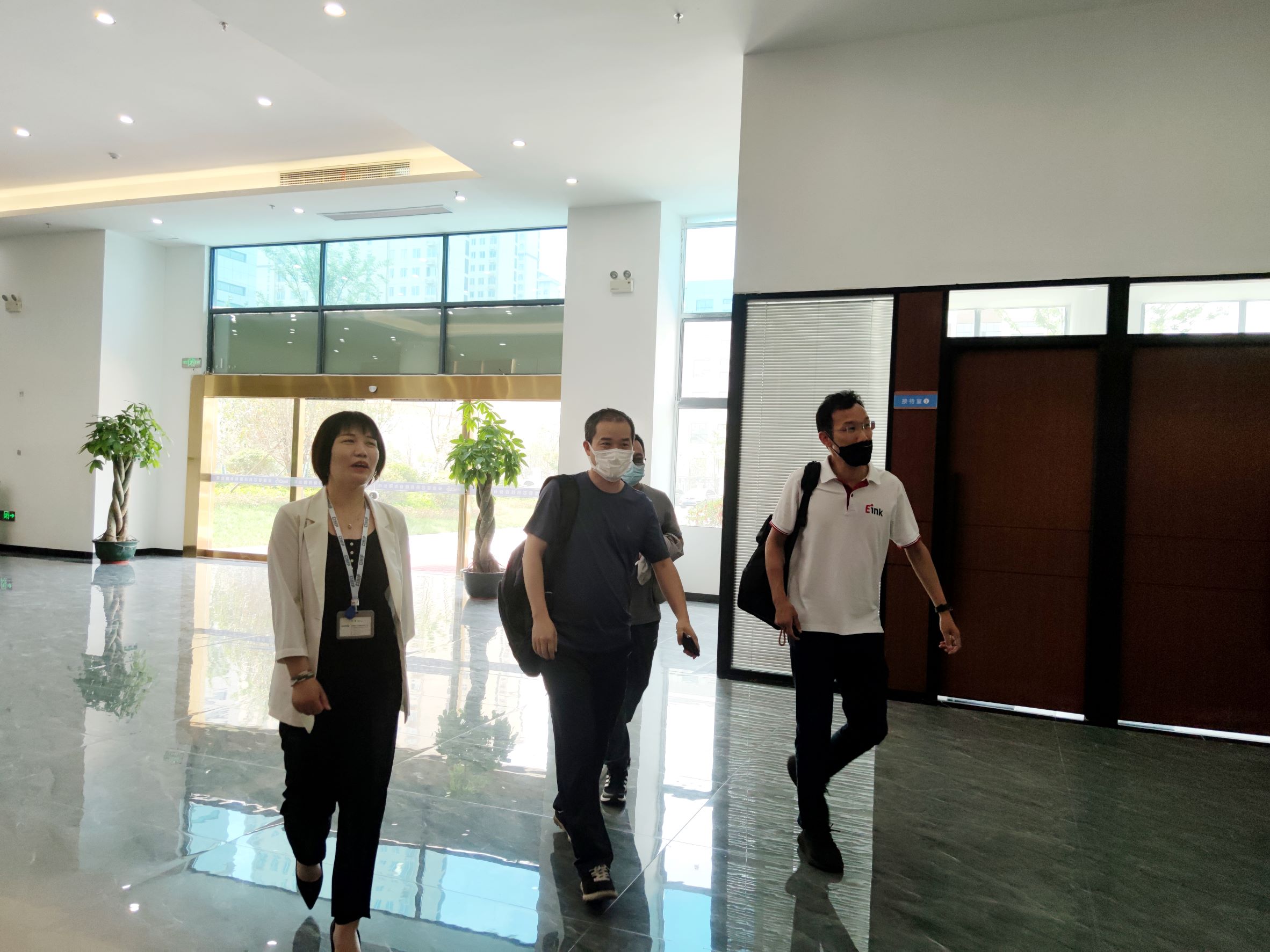 合肥星空物联参观尊龙中国科技